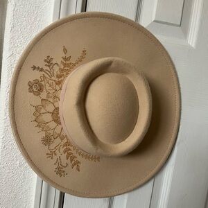 Custom burnt felt hat